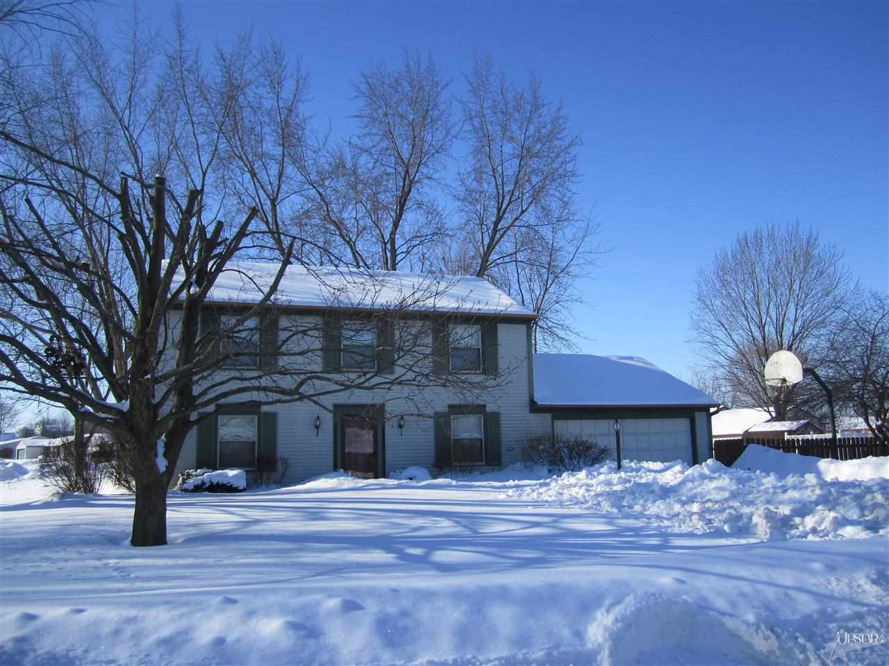1215 Mcintyre Dr, Auburn, IN 46706 photo 3