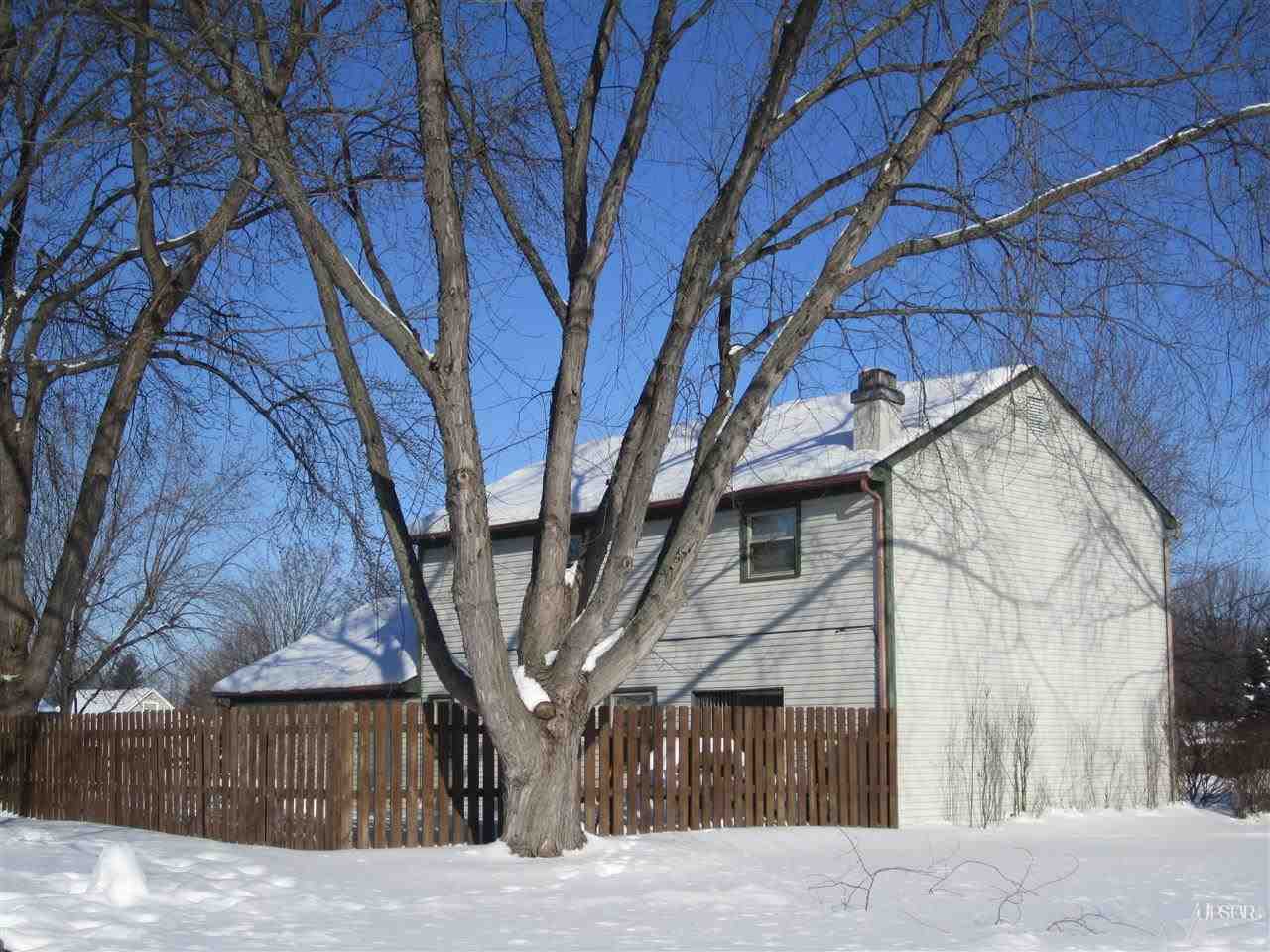 1215 Mcintyre Dr, Auburn, IN 46706 photo 5
