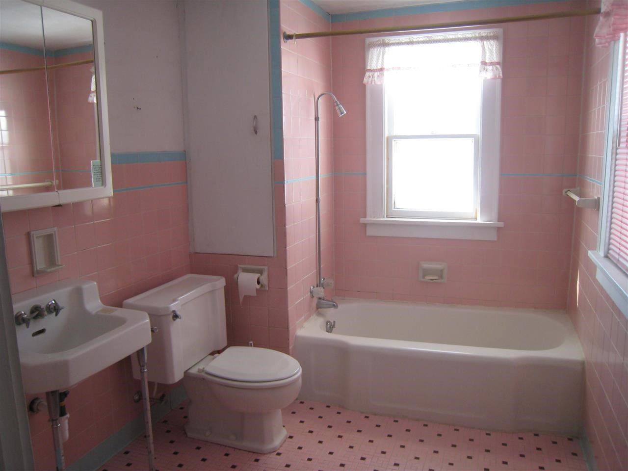 1733 Marine St, South Bend, IN 46613 photo 6