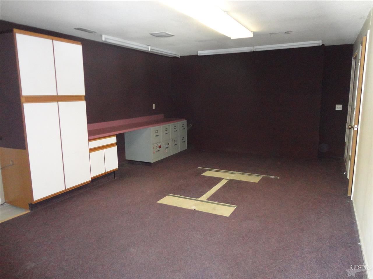 708 E Mill St, Ossian, IN 46777 photo 12