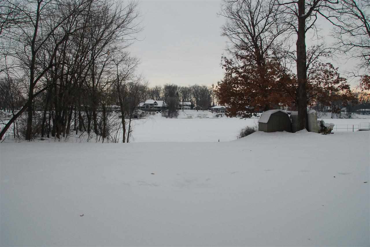 30674 N Shore Dr, Elkhart, IN 46514 photo 5