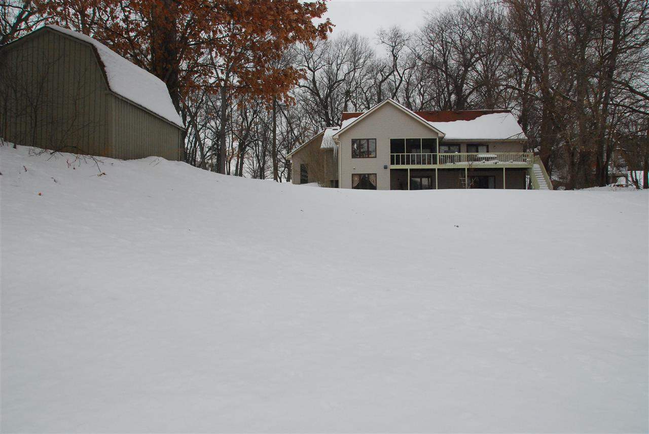30674 N Shore Dr, Elkhart, IN 46514 photo 3