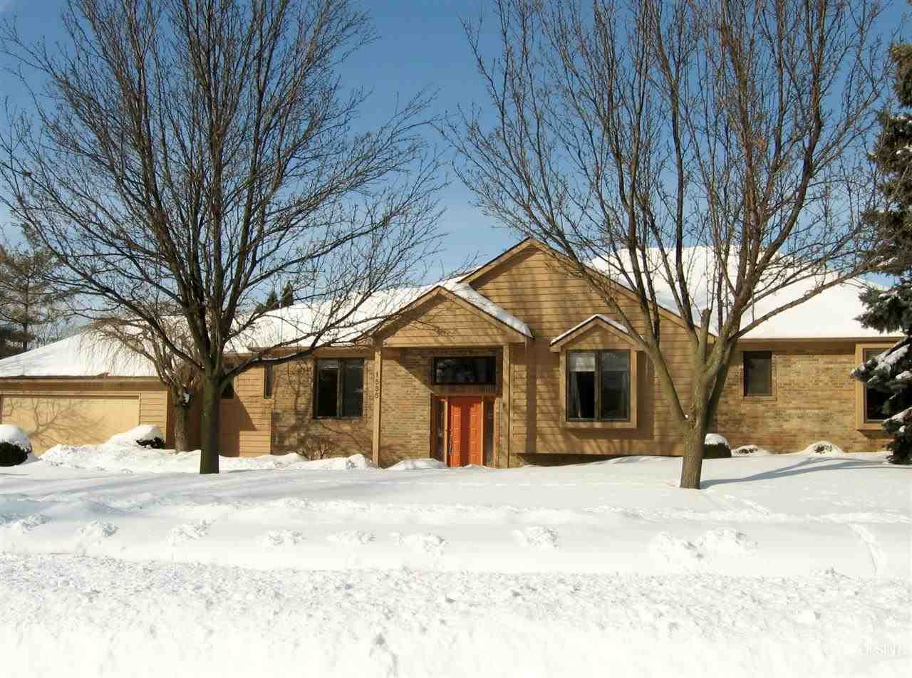 1535 Holliston Trl, Fort Wayne, IN 46825 photo 2