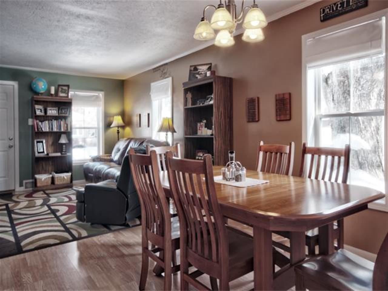 1025 Center St, Elkhart, IN 46516 photo 3
