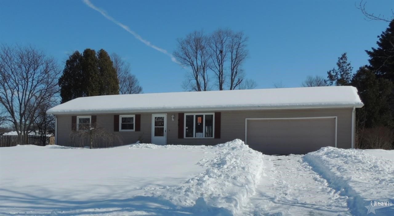 410 N Meadow Ln, Kendallville, IN 46755 photo 1