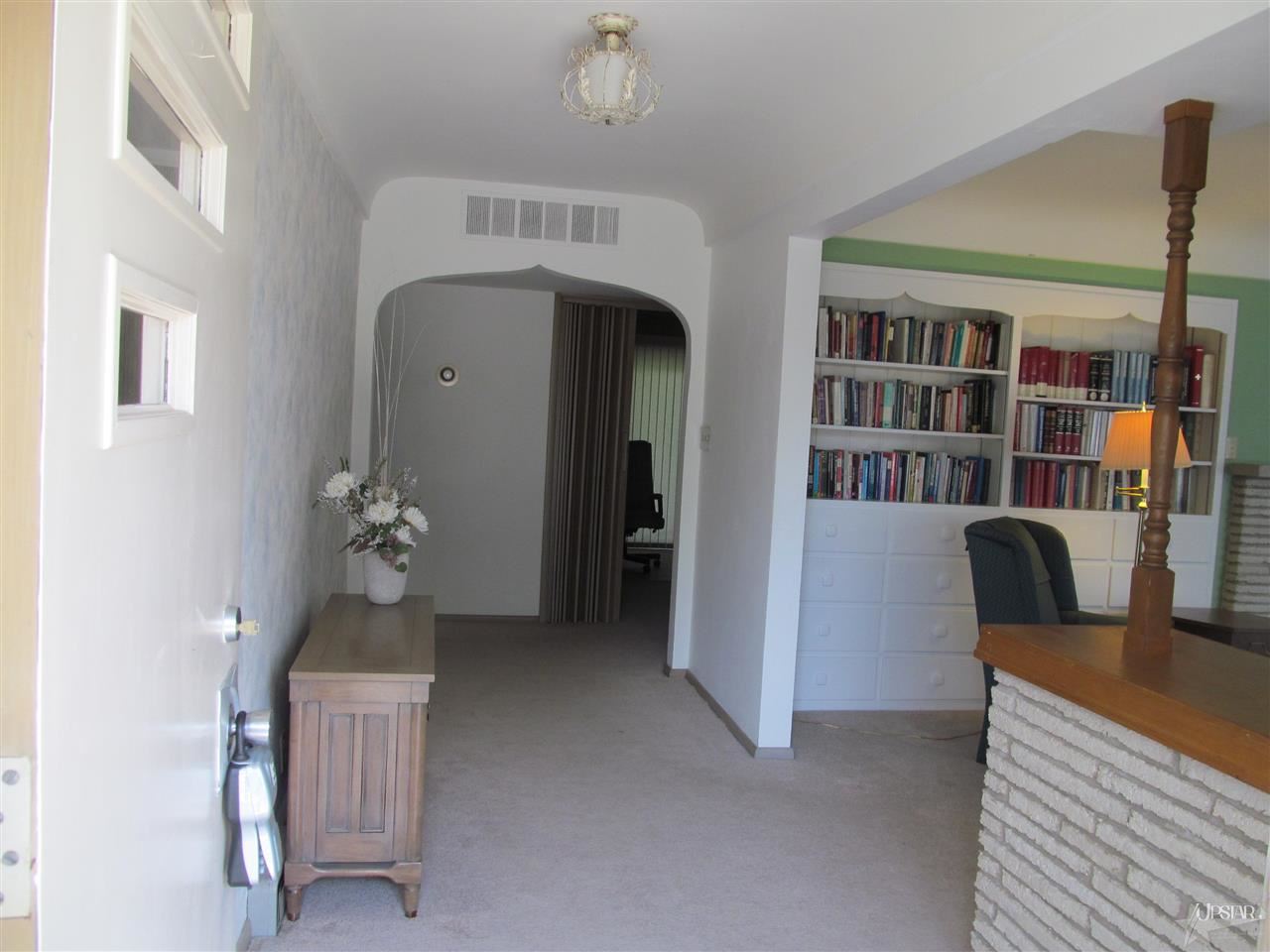 616 Roxbury Ct, Fort Wayne, IN 46807 photo 5