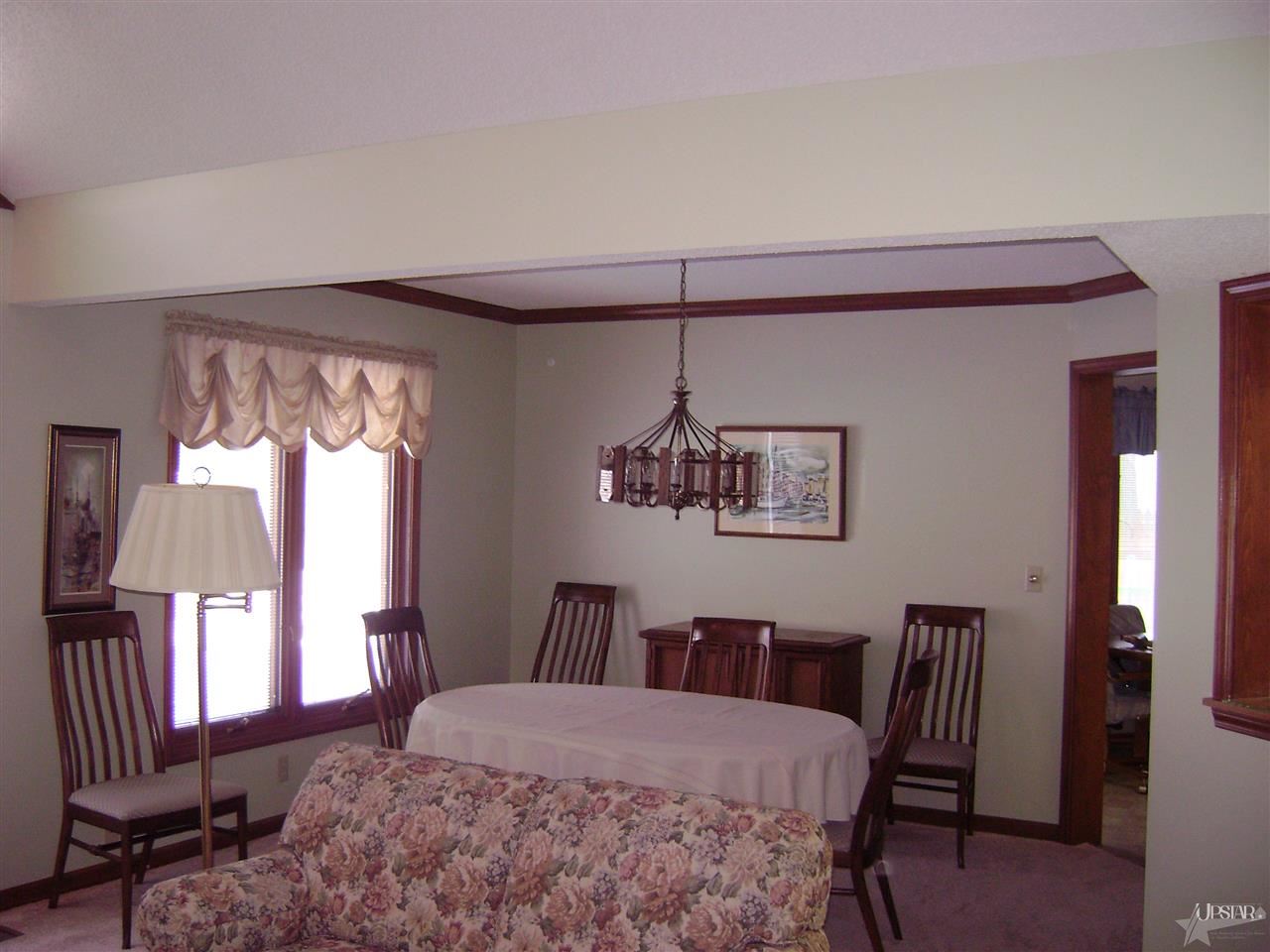 8024 Calera Ct, Fort Wayne, IN 46818 photo 6