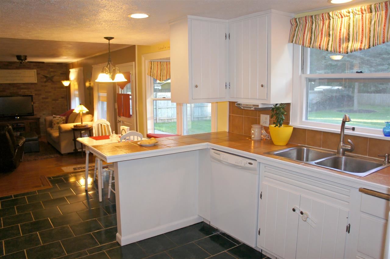 25822 Meadow Oak Ln, Elkhart, IN 46514 photo 8