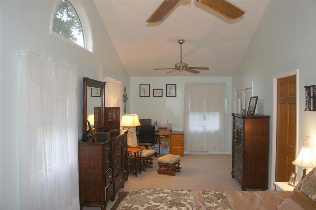 25822 Meadow Oak Ln, Elkhart, IN 46514 photo 18