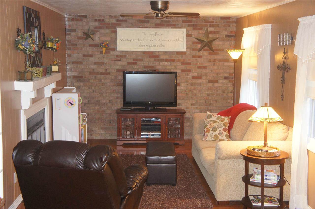 25822 Meadow Oak Ln, Elkhart, IN 46514 photo 5