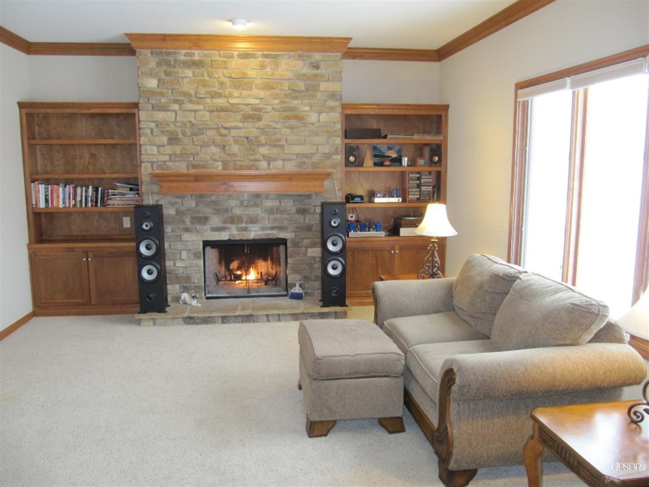 9163 Sunriver Ct, New Haven, IN 46774 photo 5
