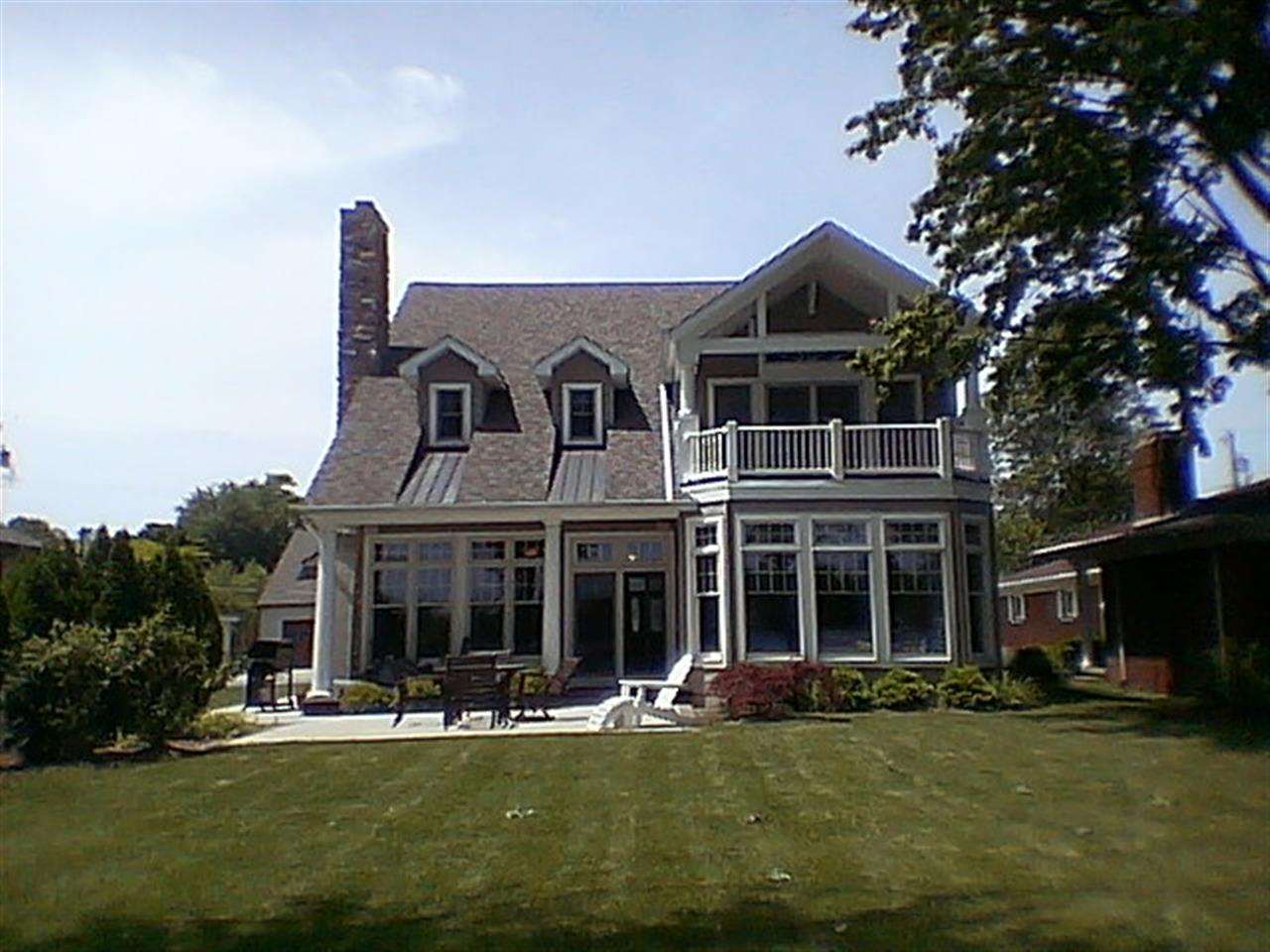 11572 N Sunrise Dr, Syracuse, IN 46567 photo 1