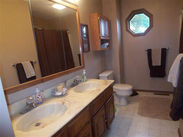 3877 E Forest Glen Ave, Leesburg, IN 46538 photo 5