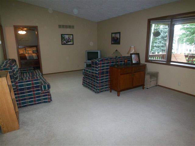 3877 E Forest Glen Ave, Leesburg, IN 46538 photo 3