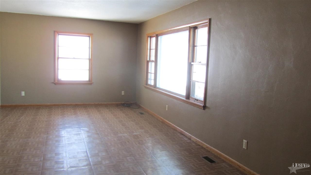 12214 E Tillman Rd, Fort Wayne, IN 46816 photo 4