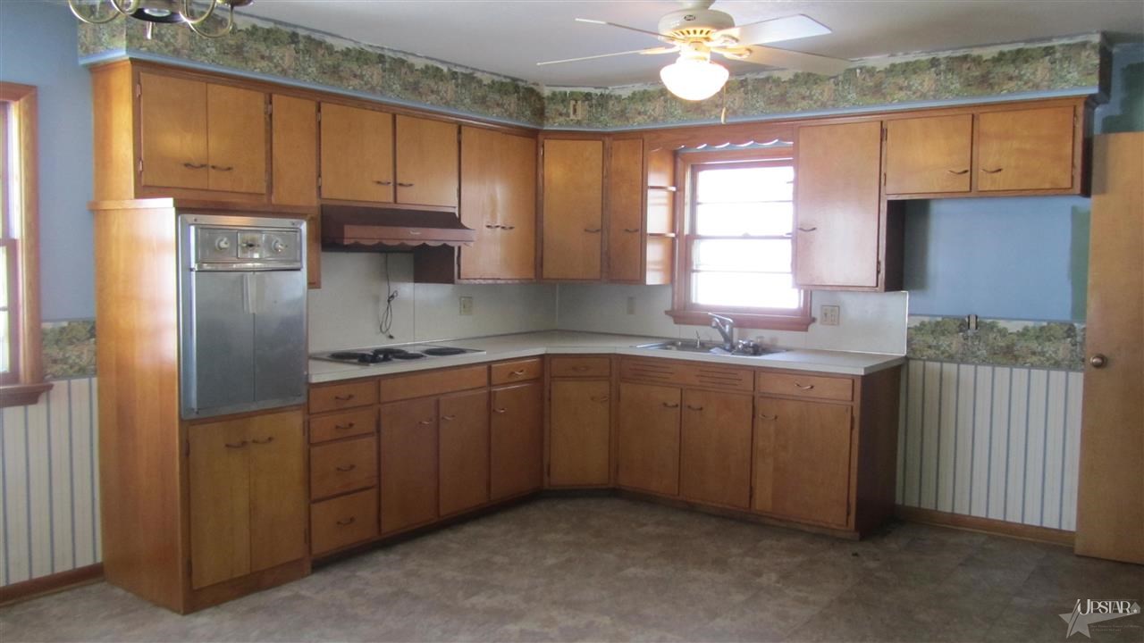 12214 E Tillman Rd, Fort Wayne, IN 46816 photo 2