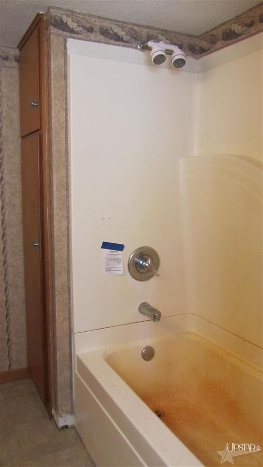 12214 E Tillman Rd, Fort Wayne, IN 46816 photo 6