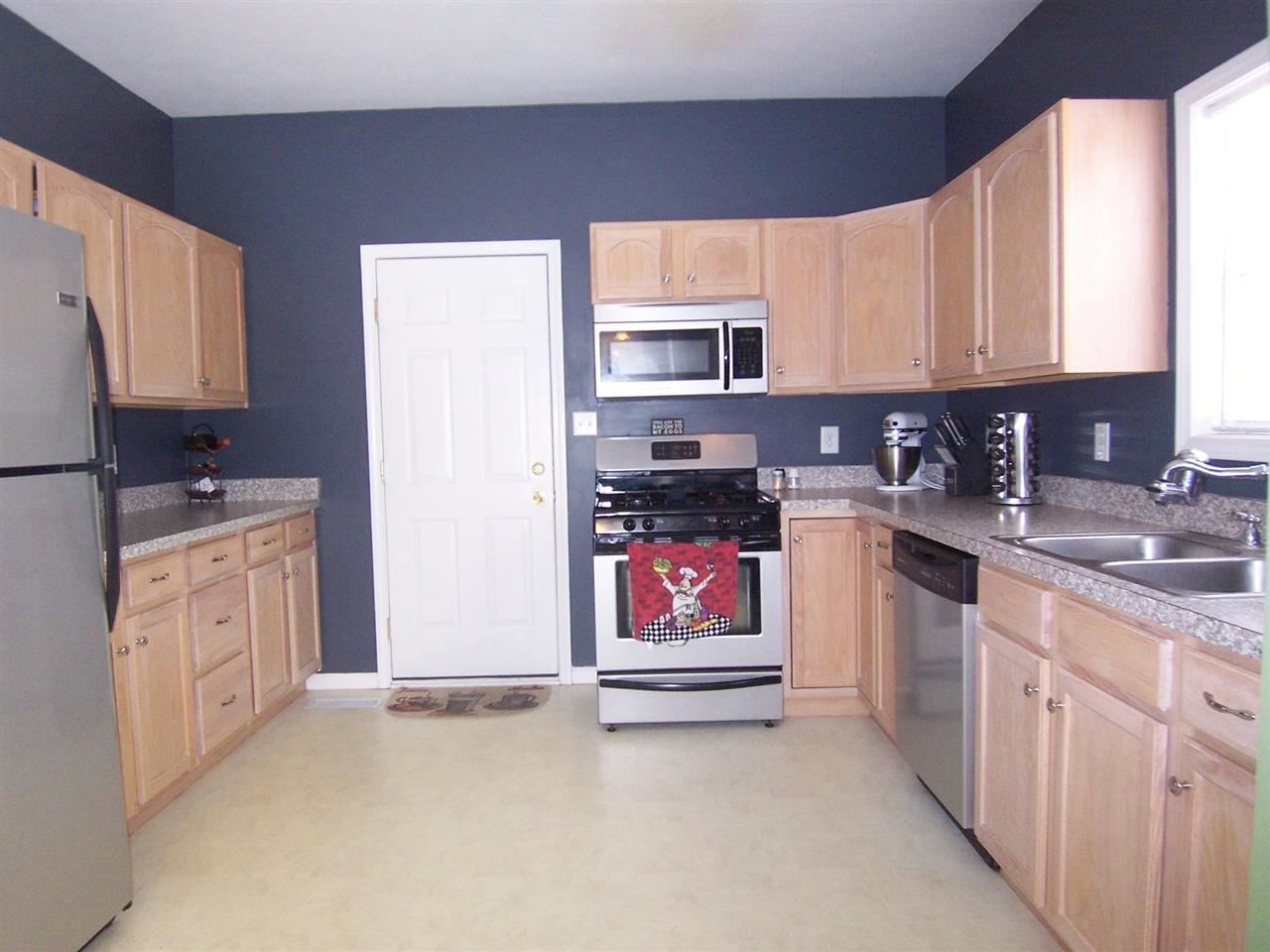20293 Ambleside Dr, South Bend, IN 46637 photo 2
