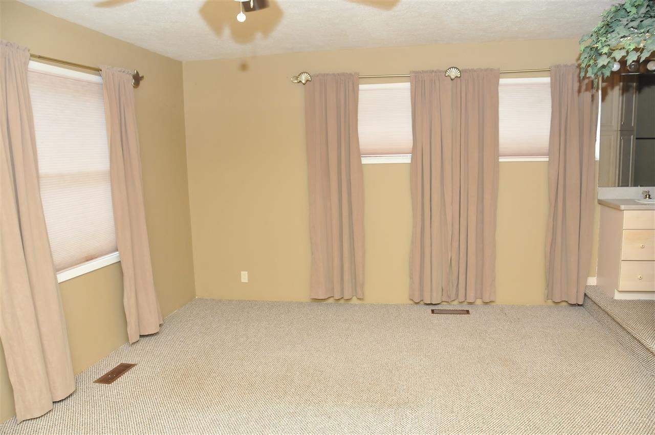 132 Graywood Ave, Elkhart, IN 46516 photo 15