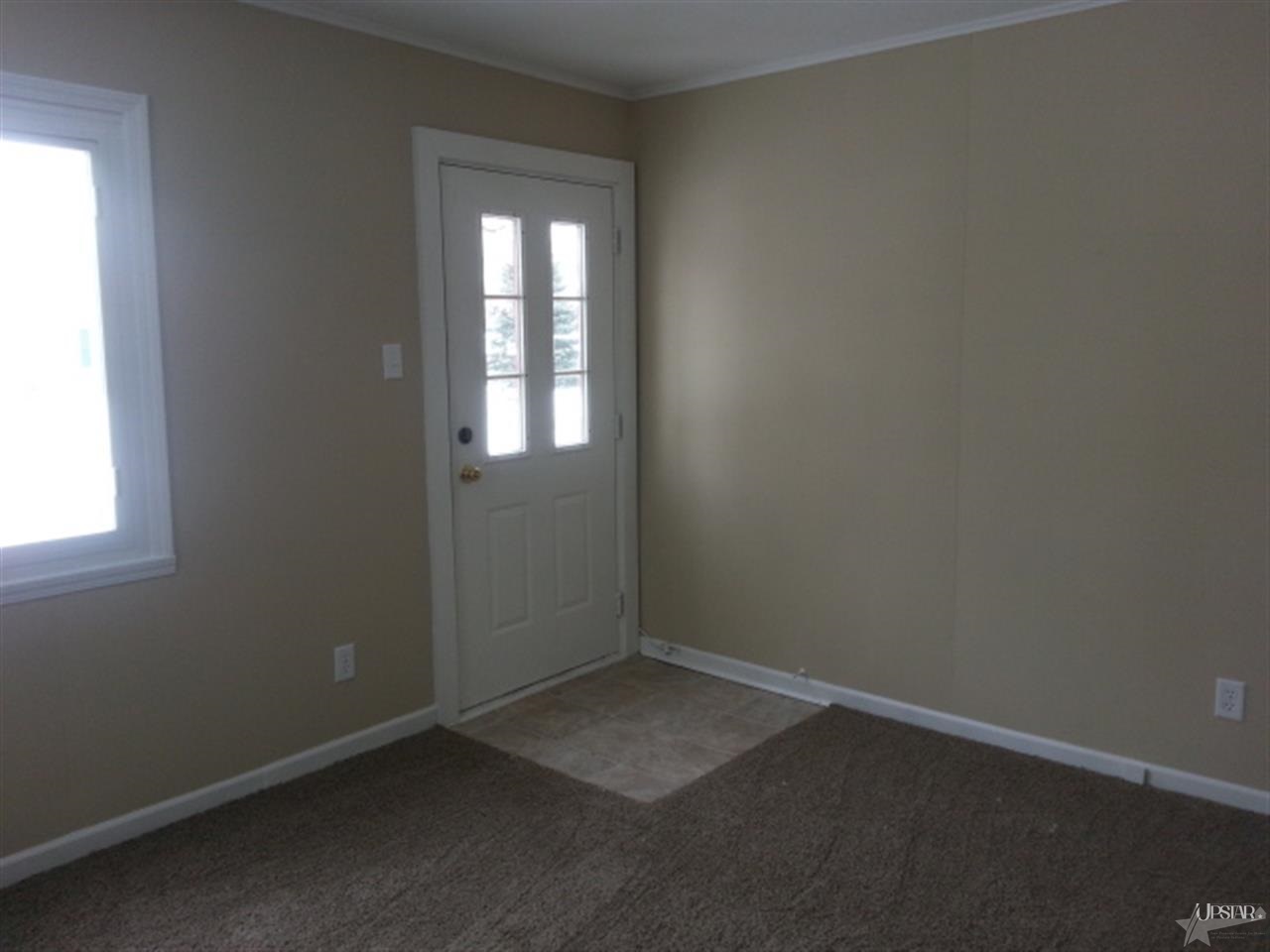 133 Hilltop Dr, Columbia City, IN 46725 photo 2