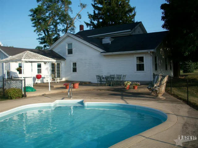 7480 W River Rd, South Whitley, IN 46787 photo 4
