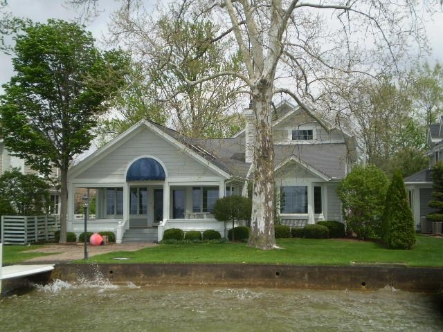 11953 N Ogden Point Rd, Syracuse, IN 46567 photo 1