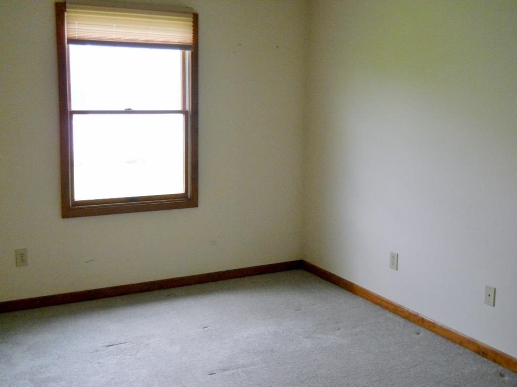 2011 Granny Smith Pl, Kendallville, IN 46755 photo 15