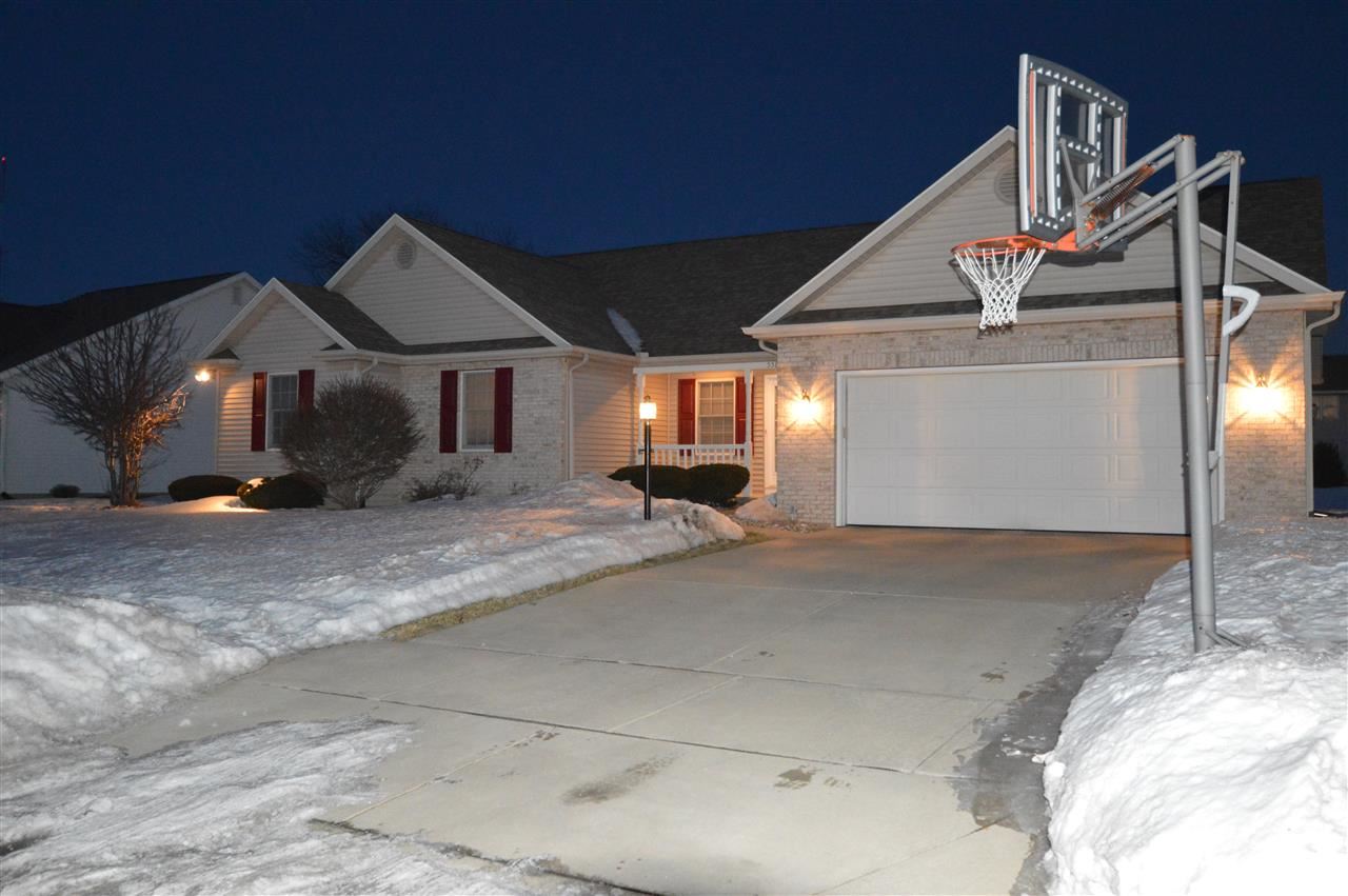 55846 Black Pheasant Dr, Osceola, IN 46561 photo 2