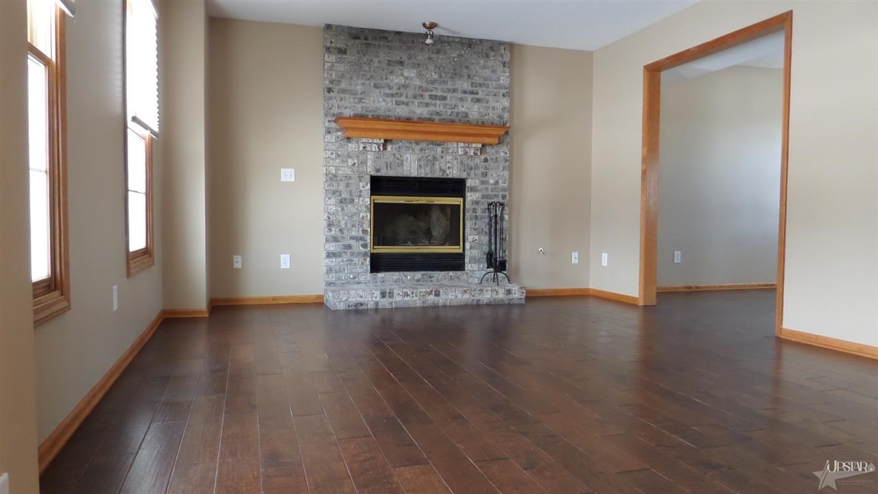 10827 Middleford Pl, Fort Wayne, IN 46818 photo 2