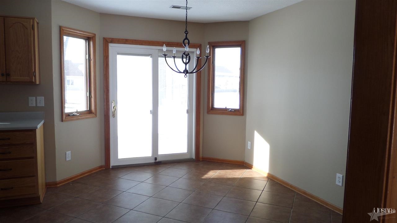 10827 Middleford Pl, Fort Wayne, IN 46818 photo 5