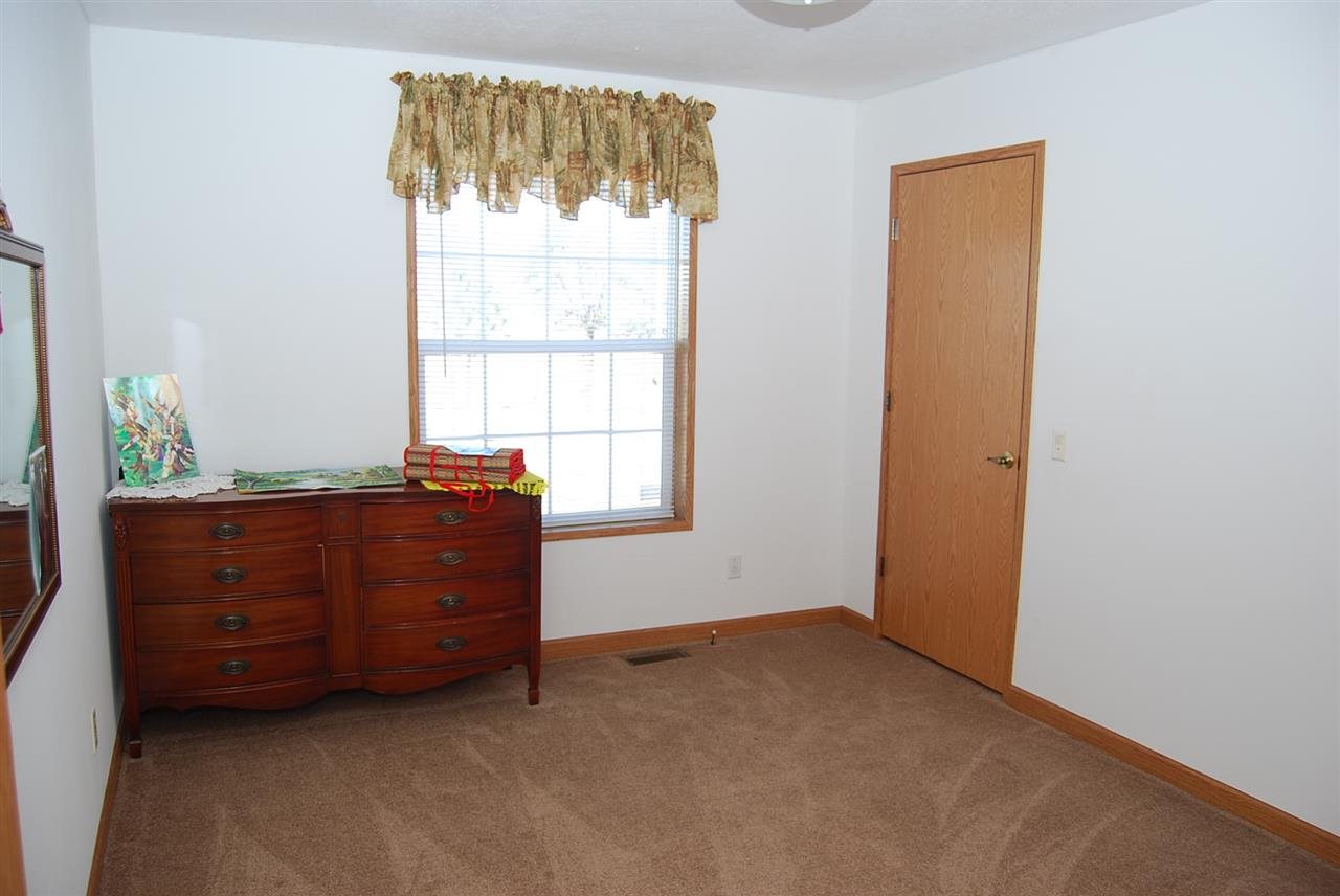 5540 S State Road 162, Huntingburg, IN 47542 photo 7