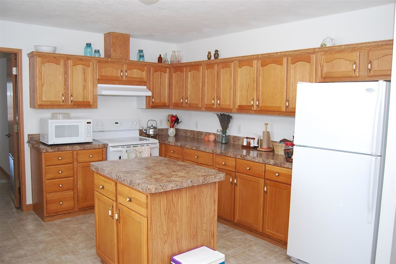 5540 S State Road 162, Huntingburg, IN 47542 photo 2