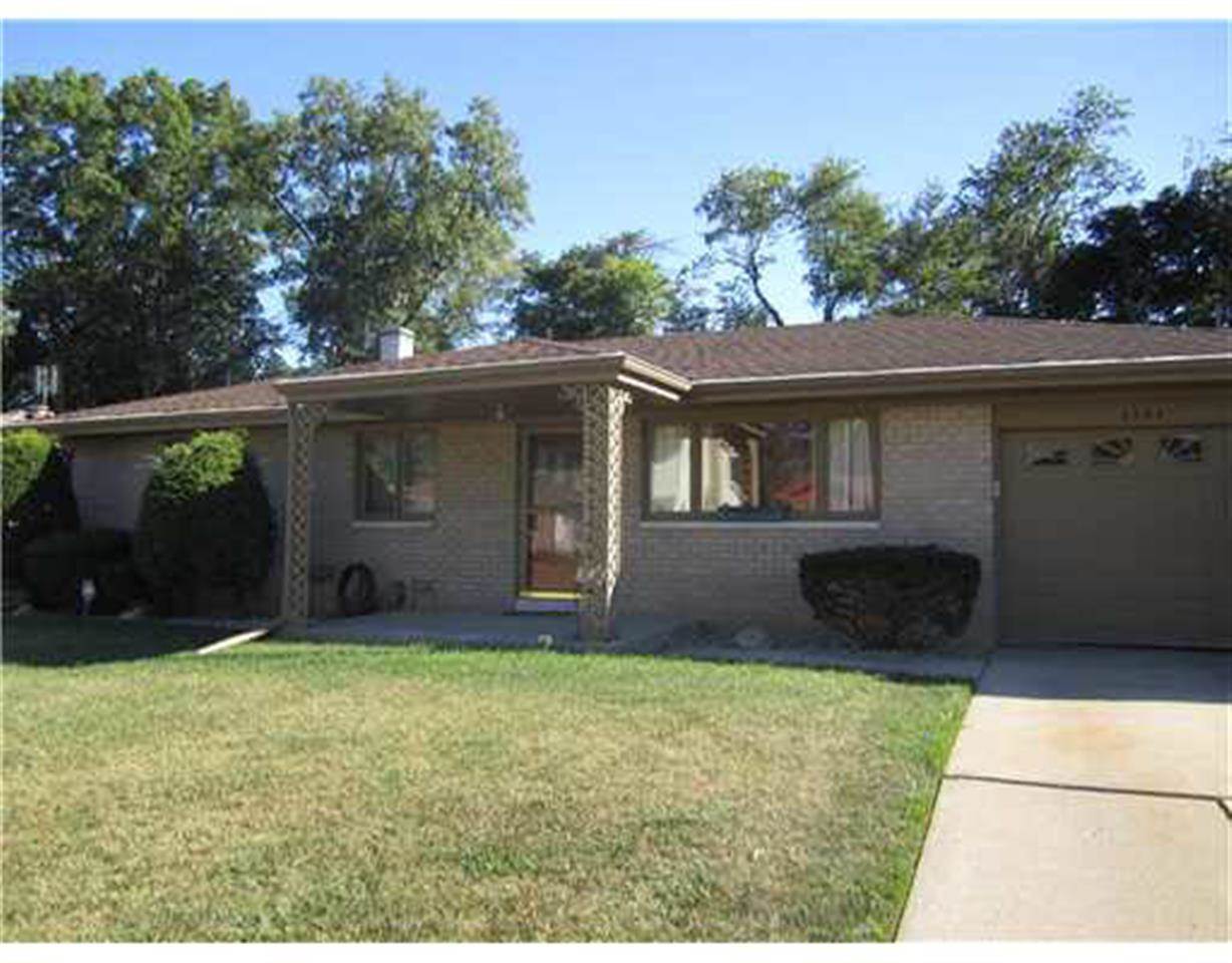 2254 Ribourde Dr, South Bend, IN 46628 photo 1