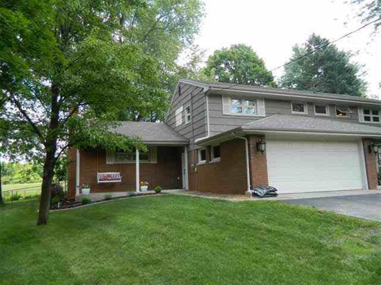 1611 E Springhill Rd, Warsaw, IN 46580 photo 2