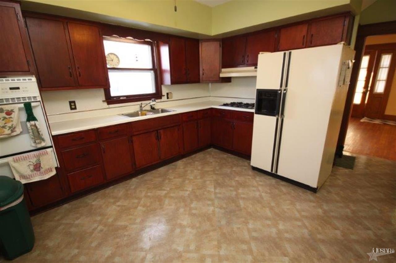 317 Lexington Ct, Fort Wayne, IN 46806 photo 6