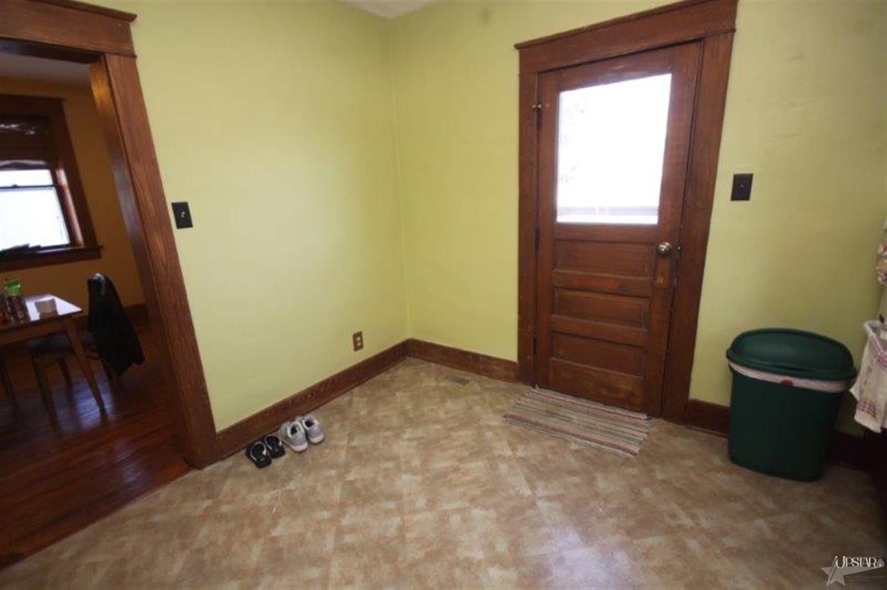 317 Lexington Ct, Fort Wayne, IN 46806 photo 7