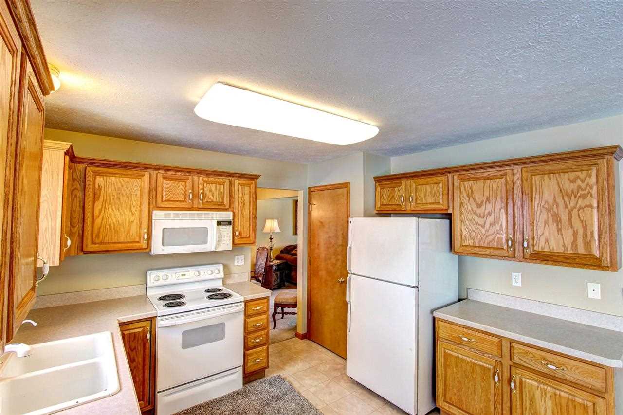 18950 Welborn Ct, Goshen, IN 46528 photo 5