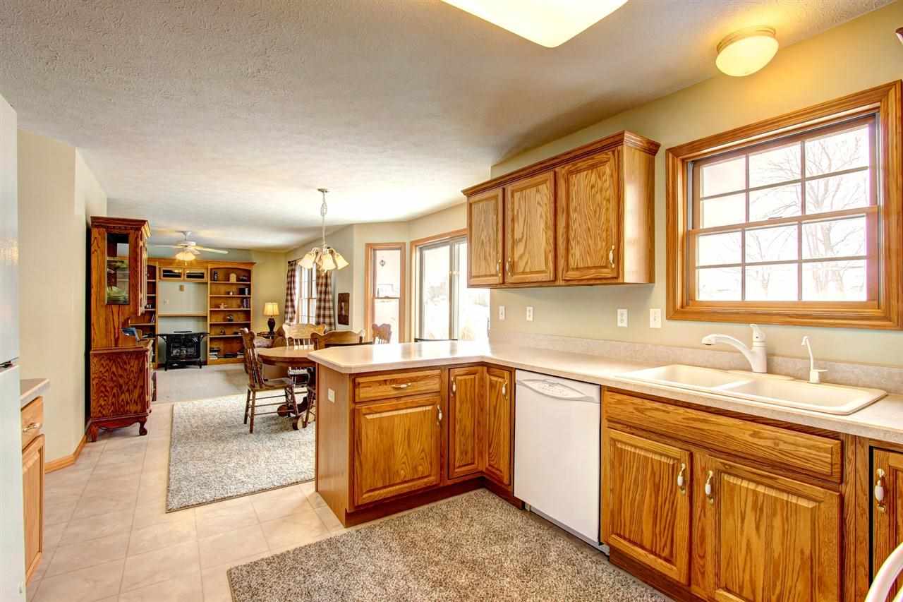 18950 Welborn Ct, Goshen, IN 46528 photo 6