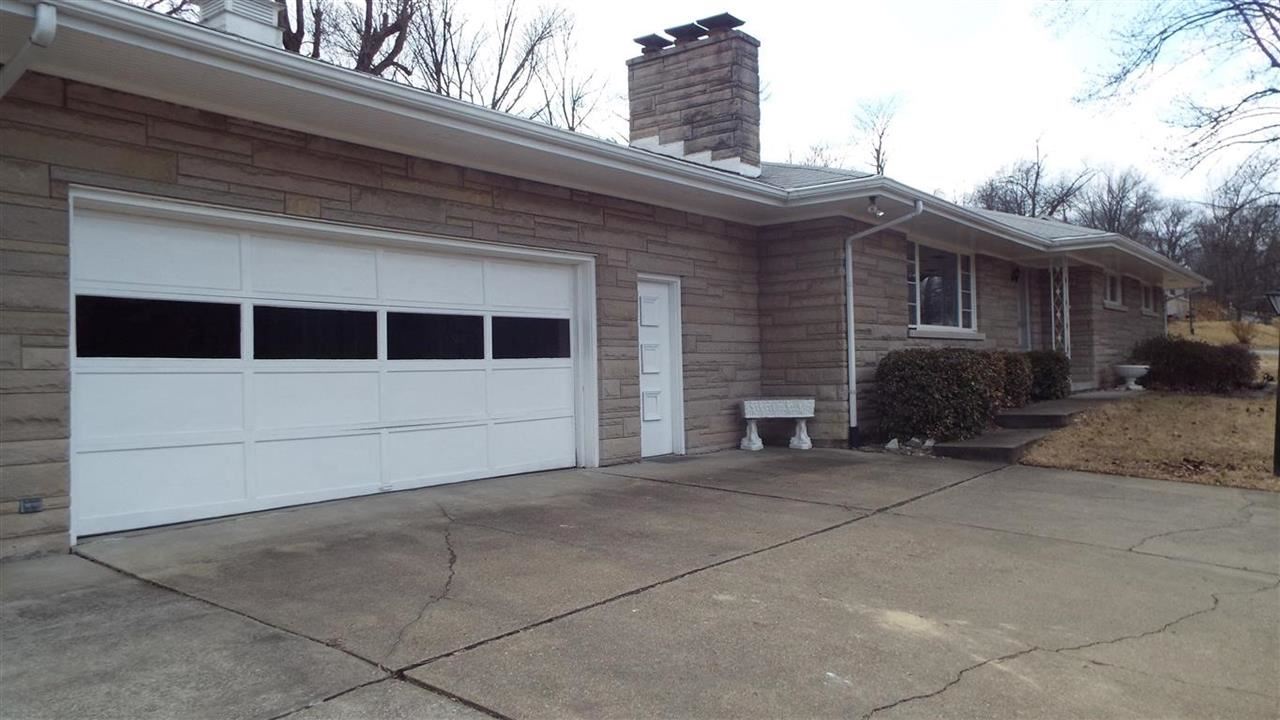 435 E Mill Rd, Evansville, IN 47711 photo 3
