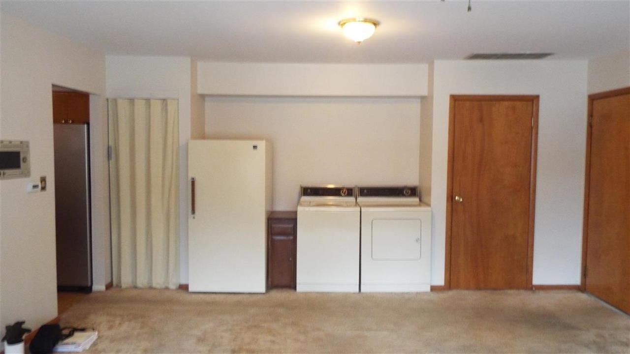 435 E Mill Rd, Evansville, IN 47711 photo 18
