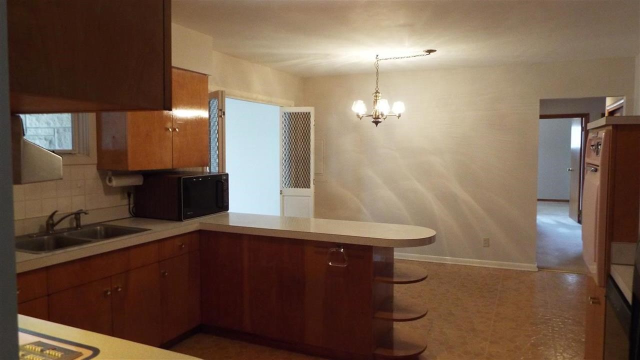 435 E Mill Rd, Evansville, IN 47711 photo 9