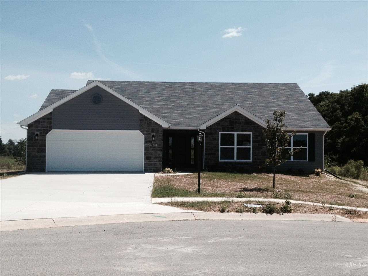 2136 Winterberry Ct, Auburn, IN 46706 photo 1