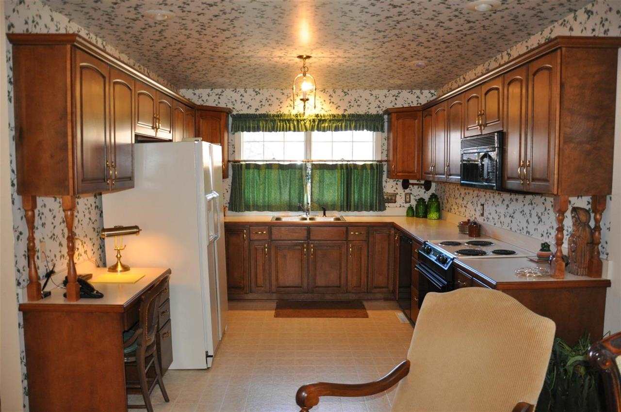 6423 Hearthstone Dr, Evansville, IN 47715 photo 9
