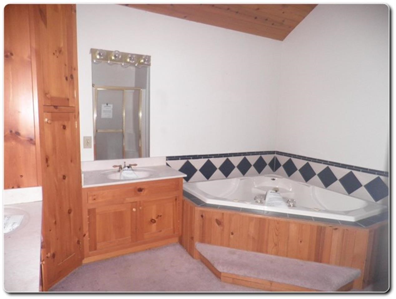 865 E Smithville Rd, Bloomington, IN 47401 photo 4