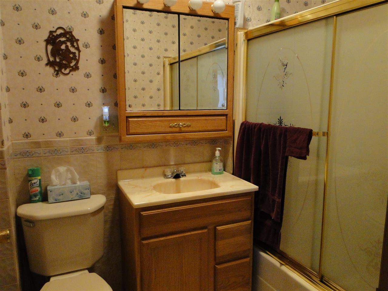 209 W Walnut St, Chalmers, IN 47929 photo 18