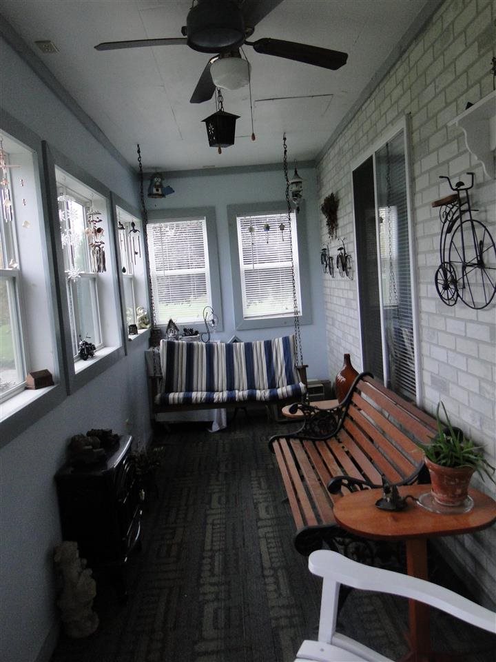 209 W Walnut St, Chalmers, IN 47929 photo 16