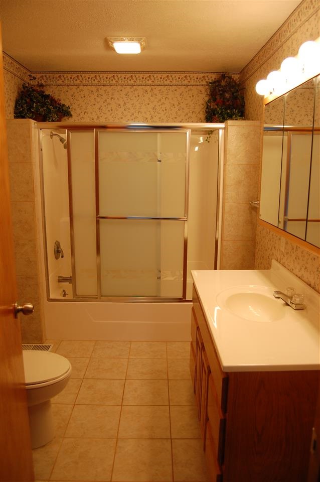 209 W Walnut St, Chalmers, IN 47929 photo 19