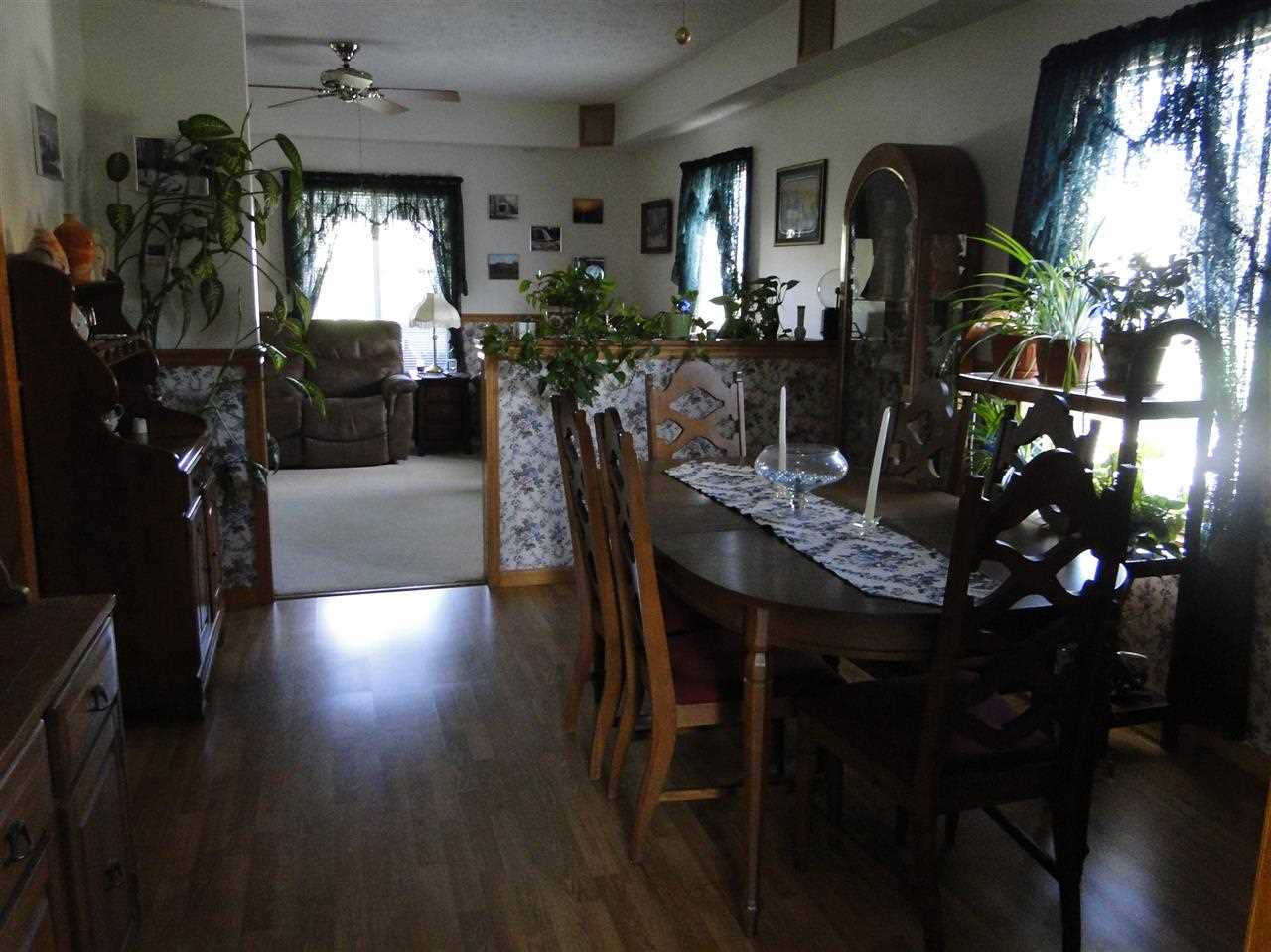 209 W Walnut St, Chalmers, IN 47929 photo 9