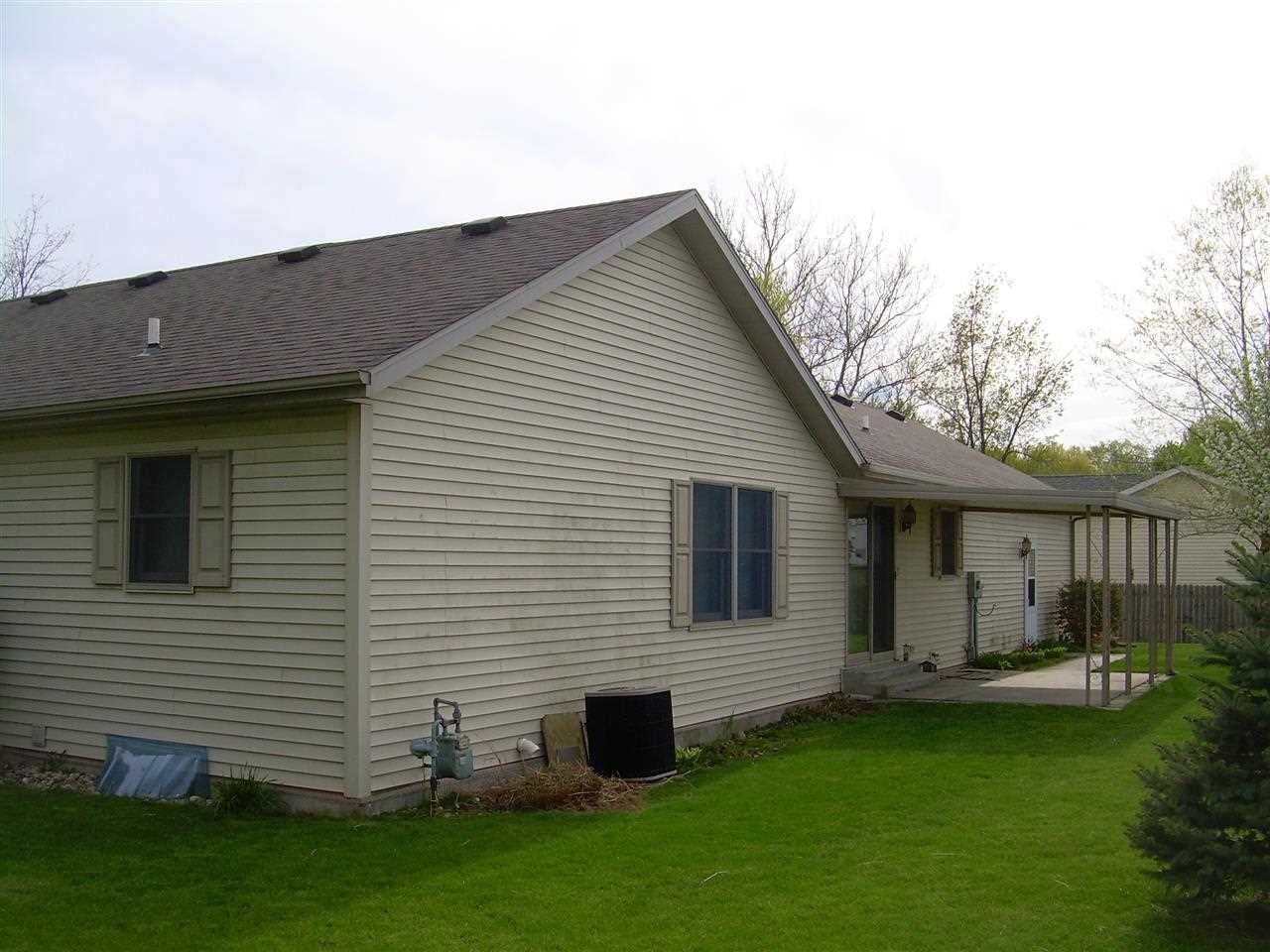 102 Booth Dr, Wolcottville, IN 46795 photo 6