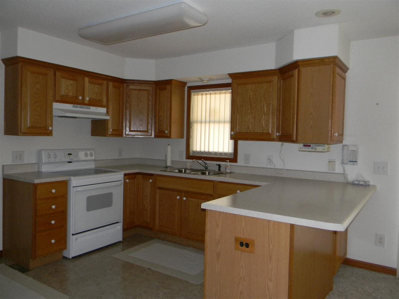 102 Booth Dr, Wolcottville, IN 46795 photo 9